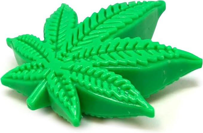 Sodapup Colorado Maple Leaf Chew & Treat Dispenser Toy 12x11cm