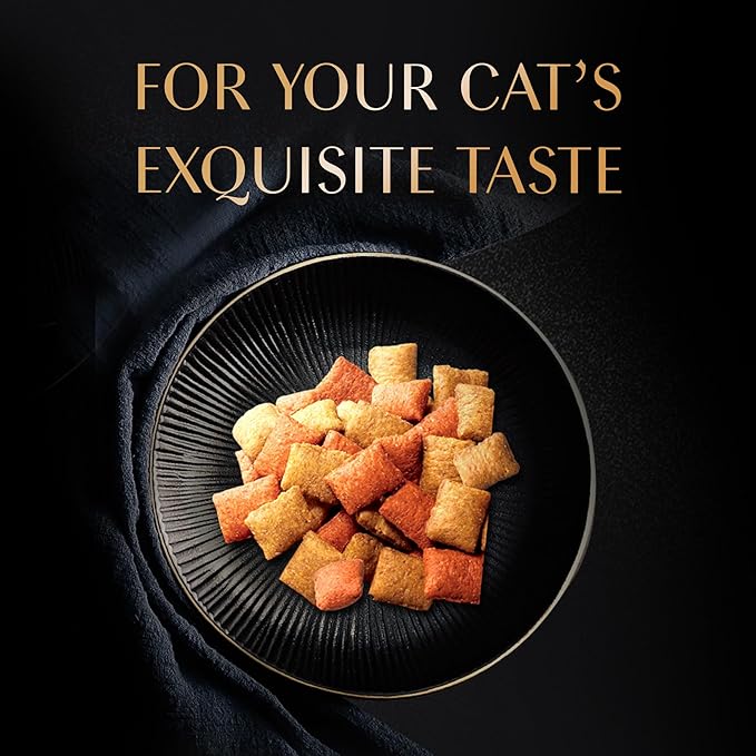 Sheba Duo Adult Crunchy Cat Treats Contain Variants Tuna & Chicken, Salmon & Tuna, Chicken & Salmon 15 x 9 = 135g