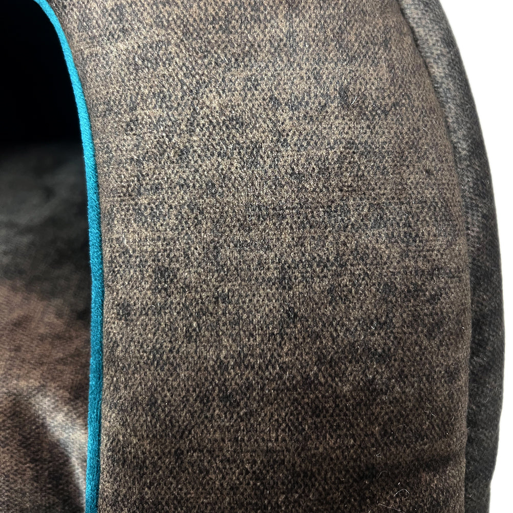 Tails Nation Cat House Bark Brown & Blue 40cmx43cm
