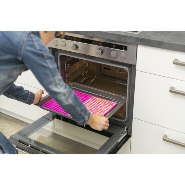 Trixie Baking Mat with Hearts Shape 38cmx28cm